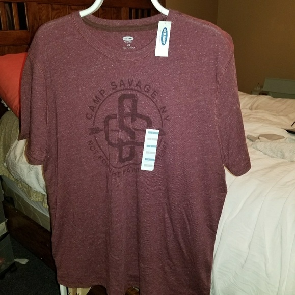 Old navy t shirt nwt size large burgendy - Picture 1 of 4